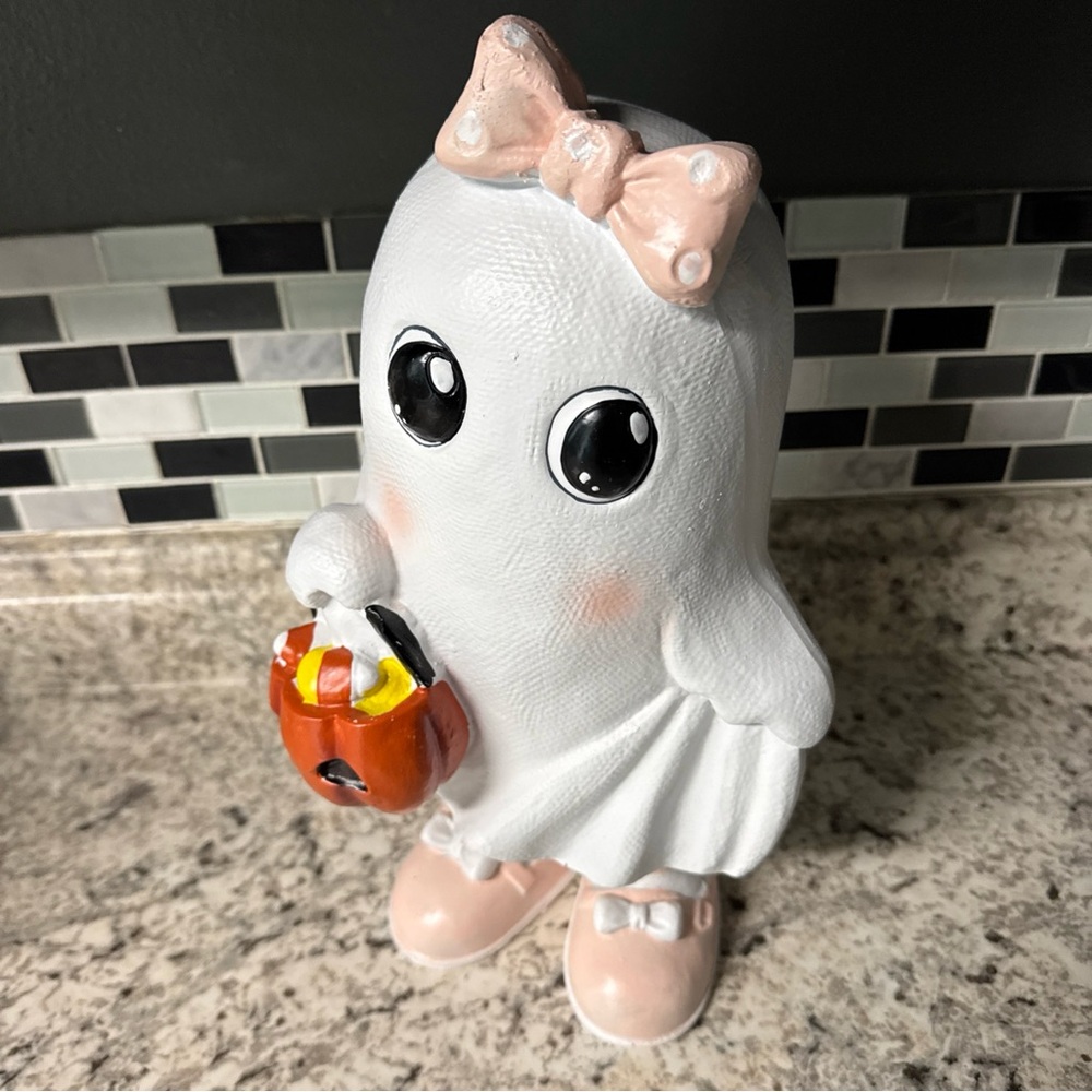Girl Ghost with Pink Bow Trick or Treating Cute 13” Pastel NEW - Picture 3 of 5